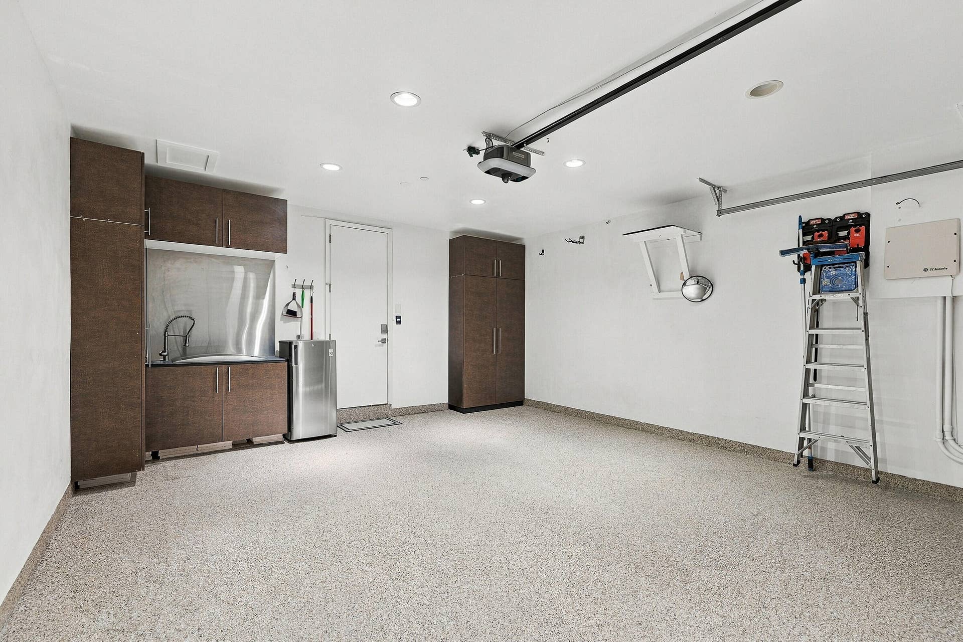 1703 NE 5TH Court, #1703, Fort Lauderdale, FL 33301 Garage