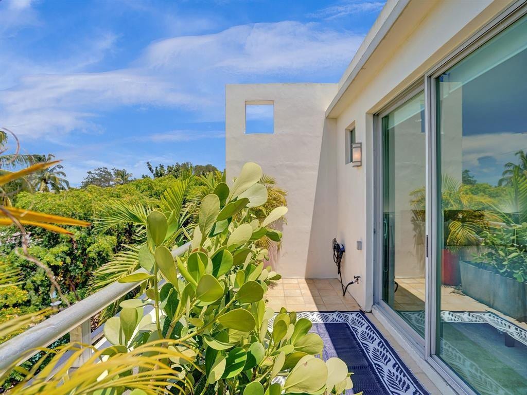 1703 NE 5TH Court, #1703, Fort Lauderdale, FL 33301 Balcony 3