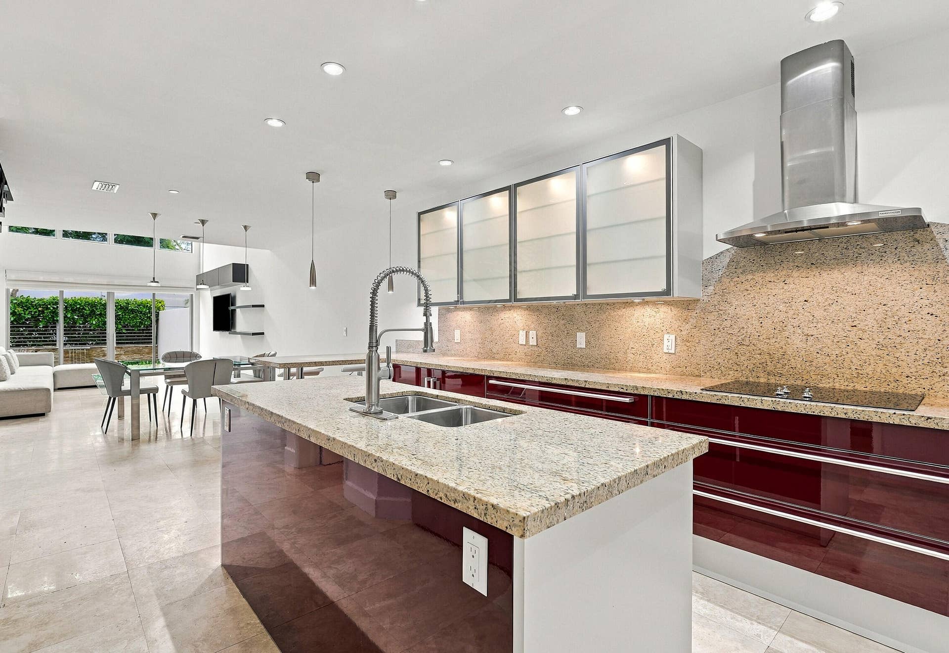 1703 NE 5TH Court, #1703, Fort Lauderdale, FL 33301 Kitchen
