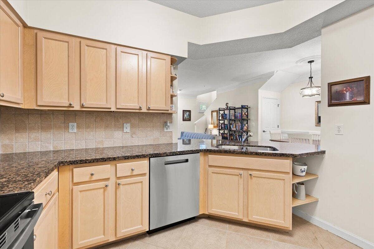 776 DAKOTA Drive, #102, Jupiter, FL 33458 15-424A2749