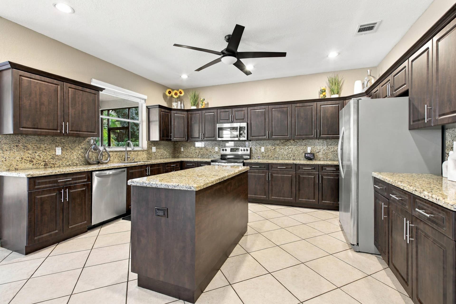 17751 SW 34th Court, Miramar, FL 33029 16-Property Photo 016