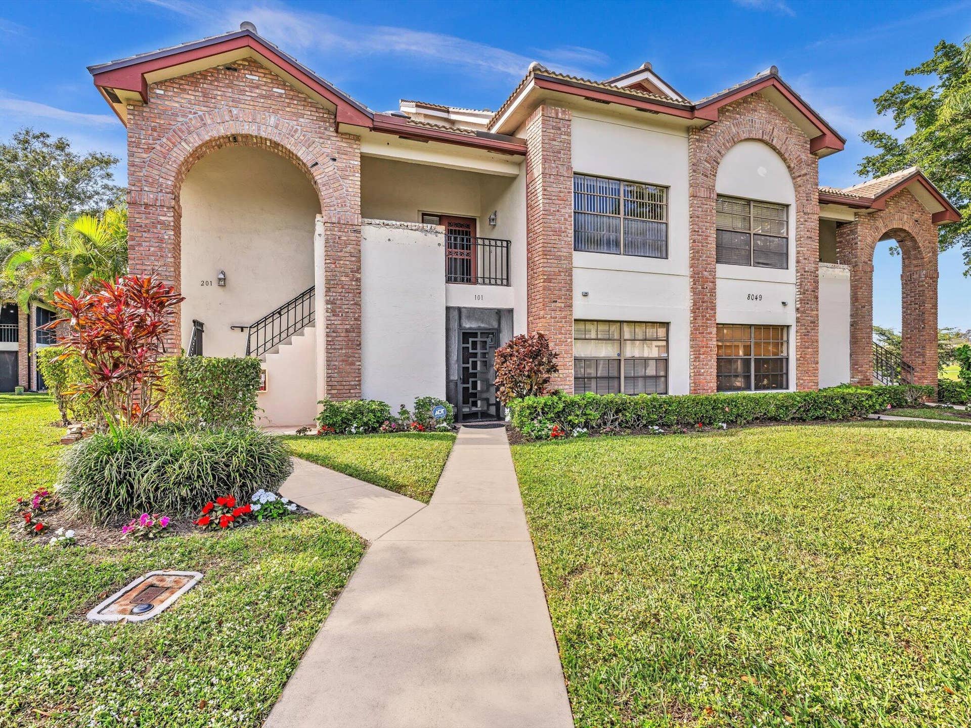 8049 Aberdeen Drive, #201, Boynton Beach, FL 33472 walking up