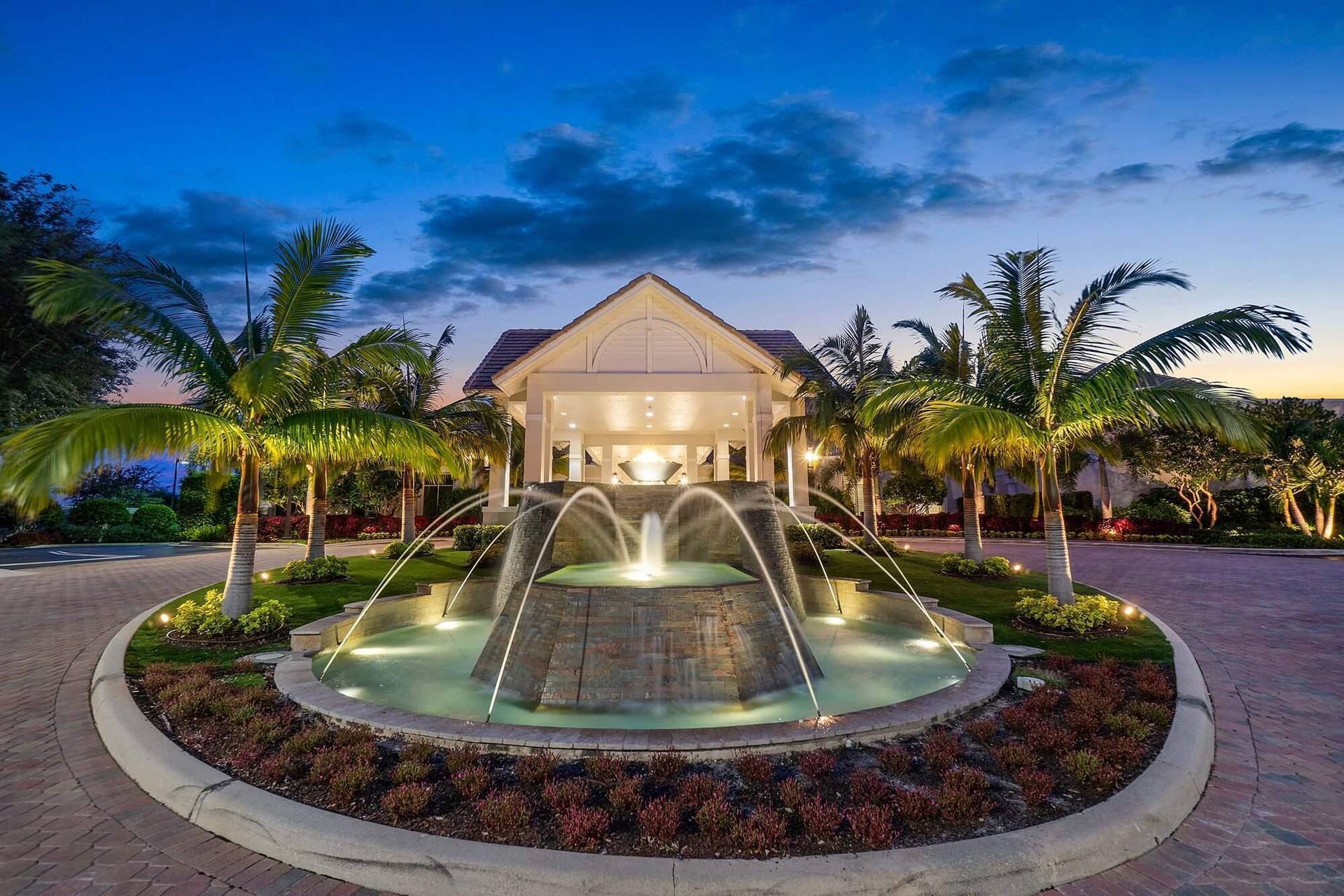 8049 Aberdeen Drive, #201, Boynton Beach, FL 33472 VALLET FOUNTAIN
