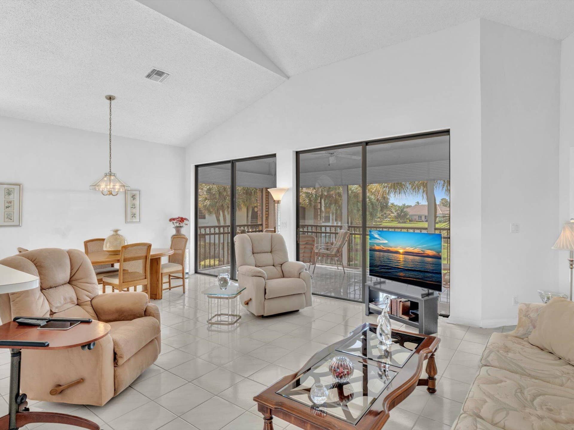 8049 Aberdeen Drive, #201, Boynton Beach, FL 33472 living room