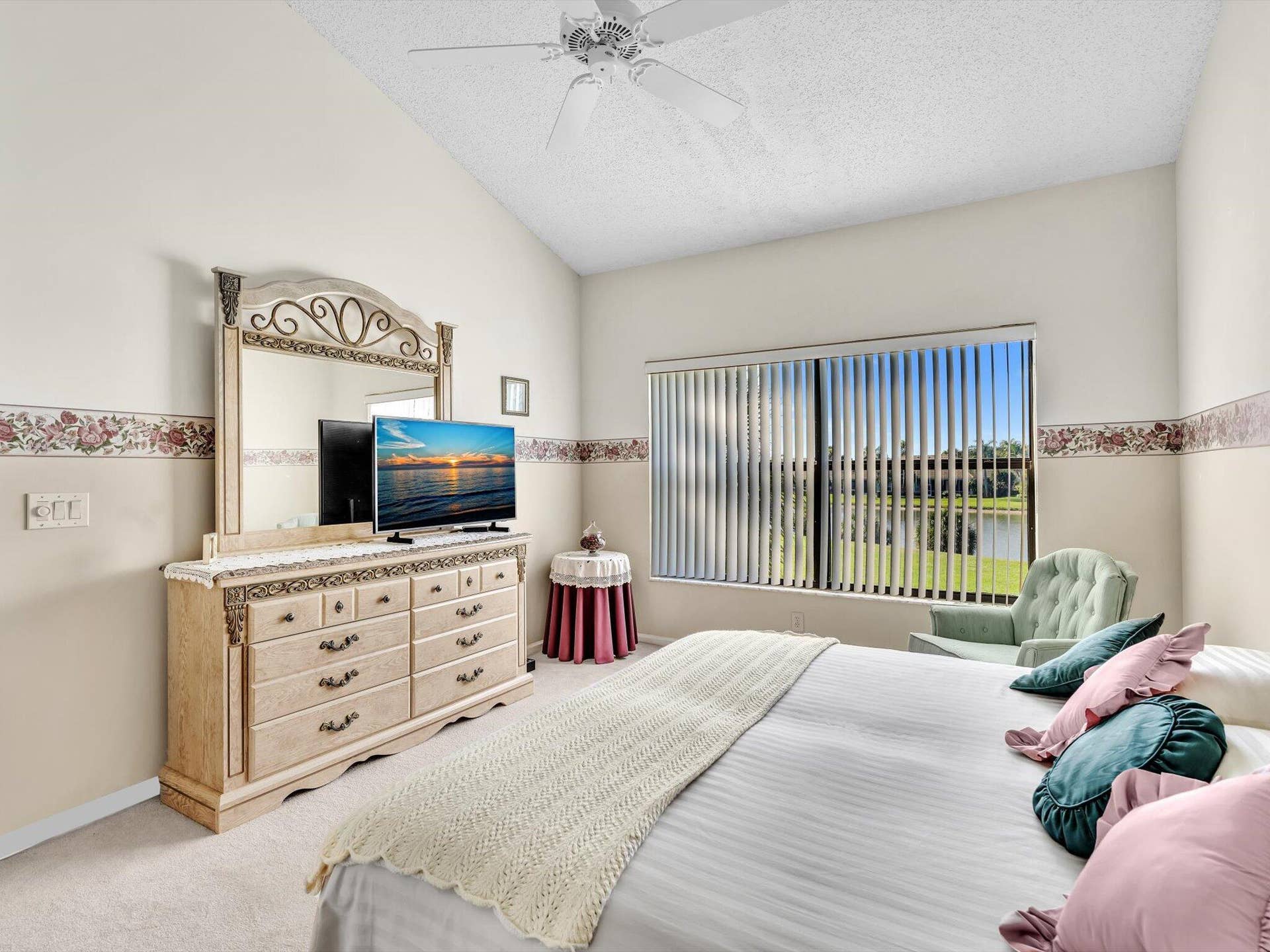 8049 Aberdeen Drive, #201, Boynton Beach, FL 33472 to prim br