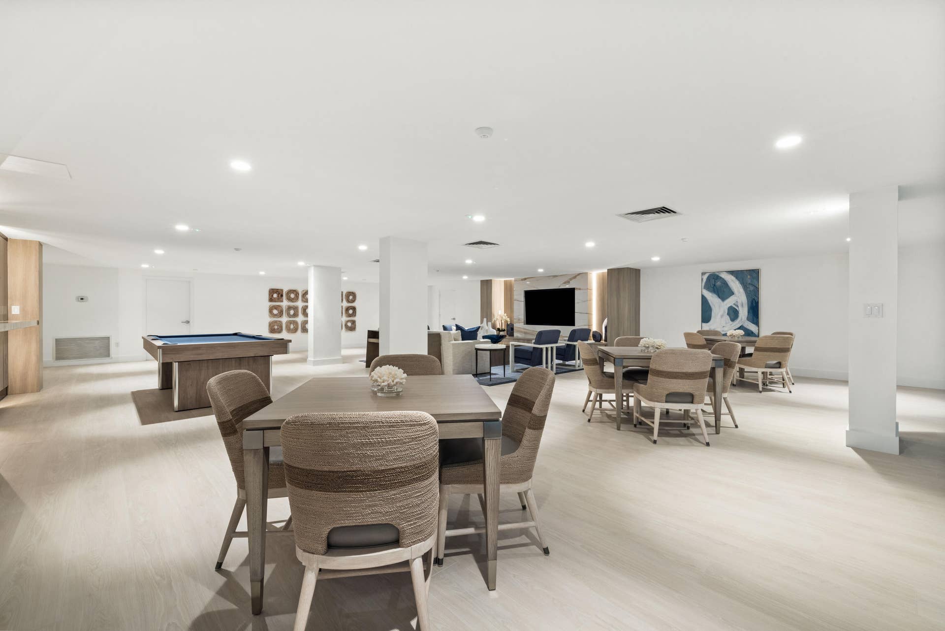 2773 S Ocean Boulevard, #517, Palm Beach, Palm Beach, FL 33480 Spacious communal area featuring recessed lighting, light wood-finish flooring, a billiards table, and multiple seating areas