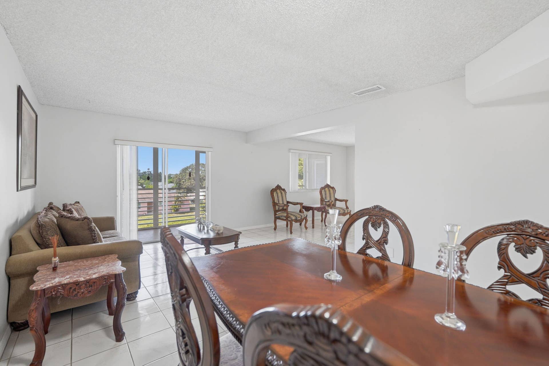 2606 Garden Drive S, #305, Lake Worth, FL 33461 View of living room from dining room