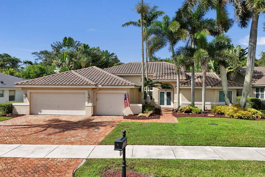 Property photo for 9645 E Tree Tops Court, Davie, FL