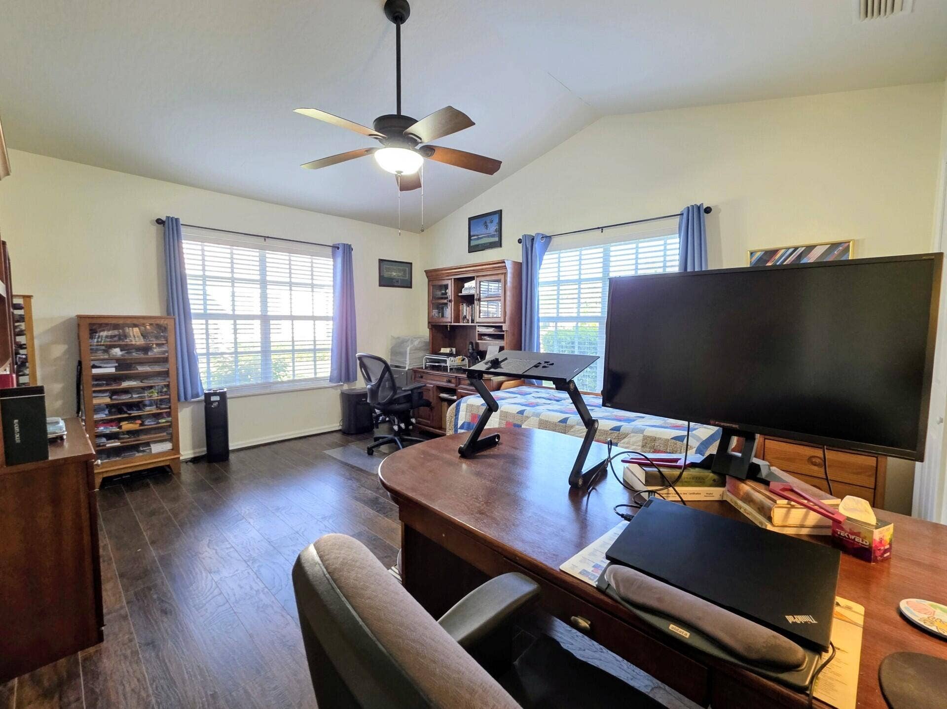 Huge Office/Bedroom