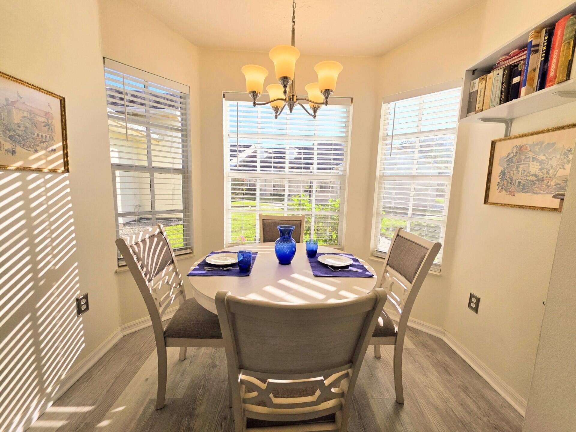 Dinette Area