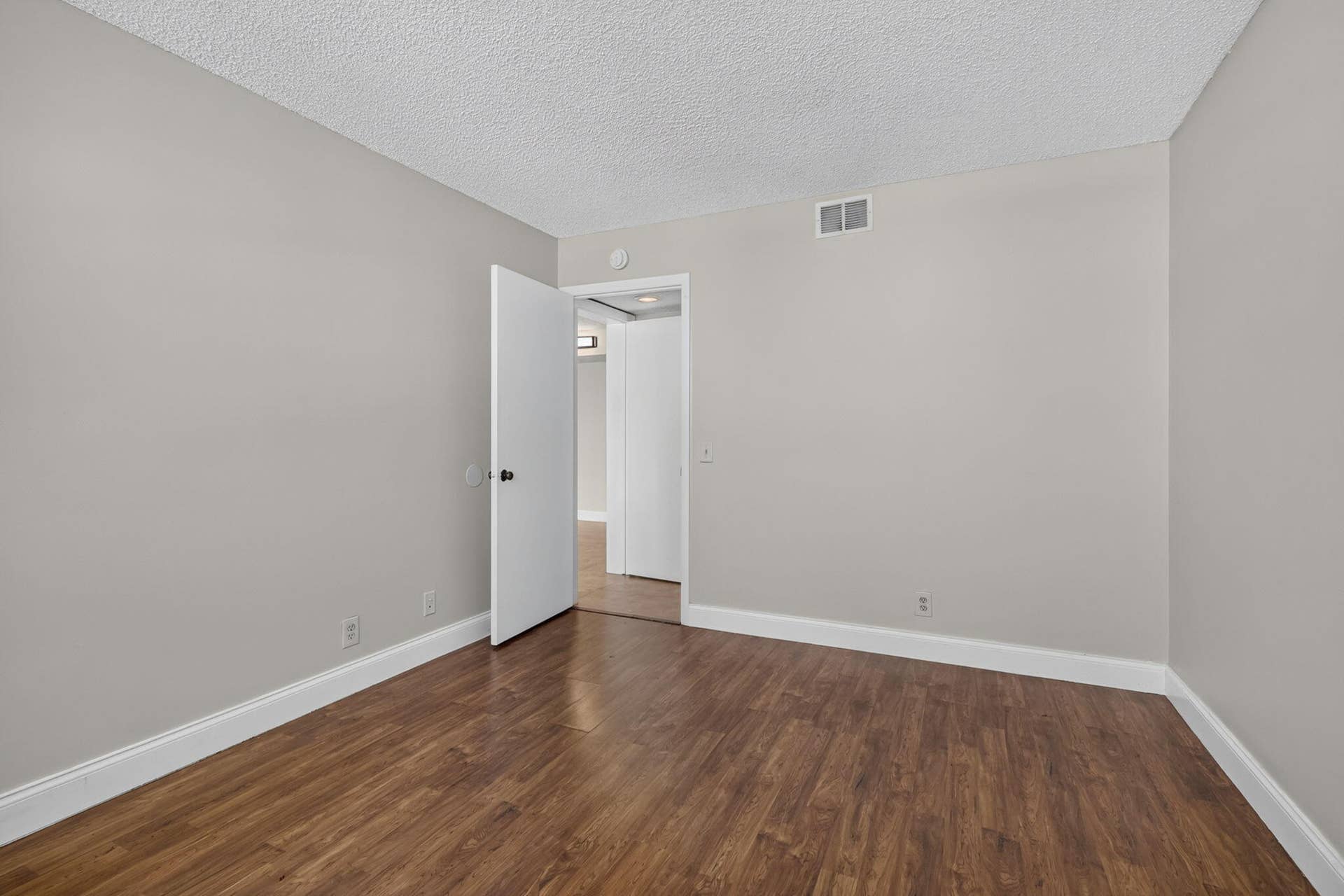 724 EXECUTIVE CENTER Drive, #36, West Palm Beach, West Palm Beach, FL 33401 30-web-or-mls-BS1A3835