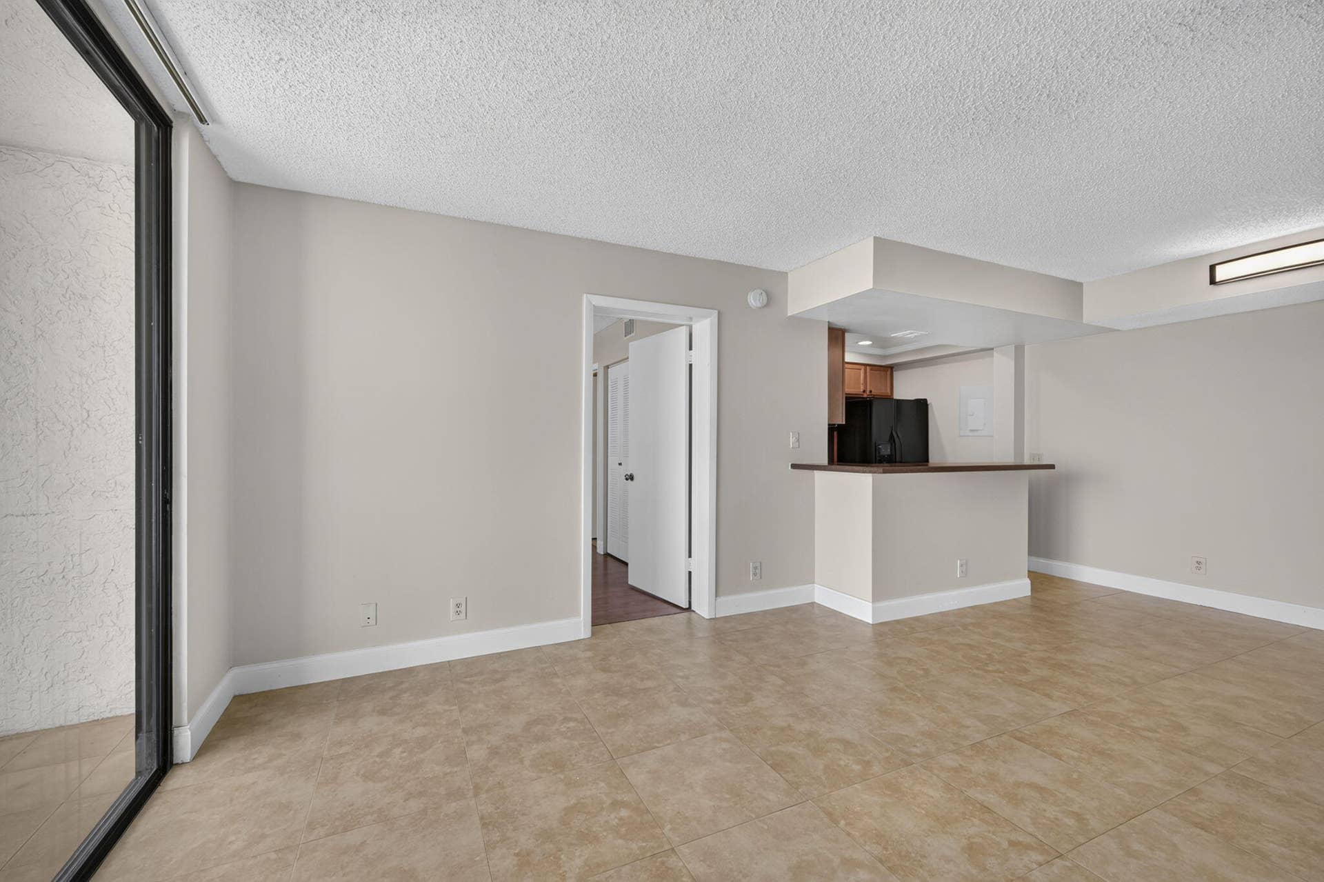 724 EXECUTIVE CENTER Drive, #36, West Palm Beach, West Palm Beach, FL 33401 17-web-or-mls-BS1A3771