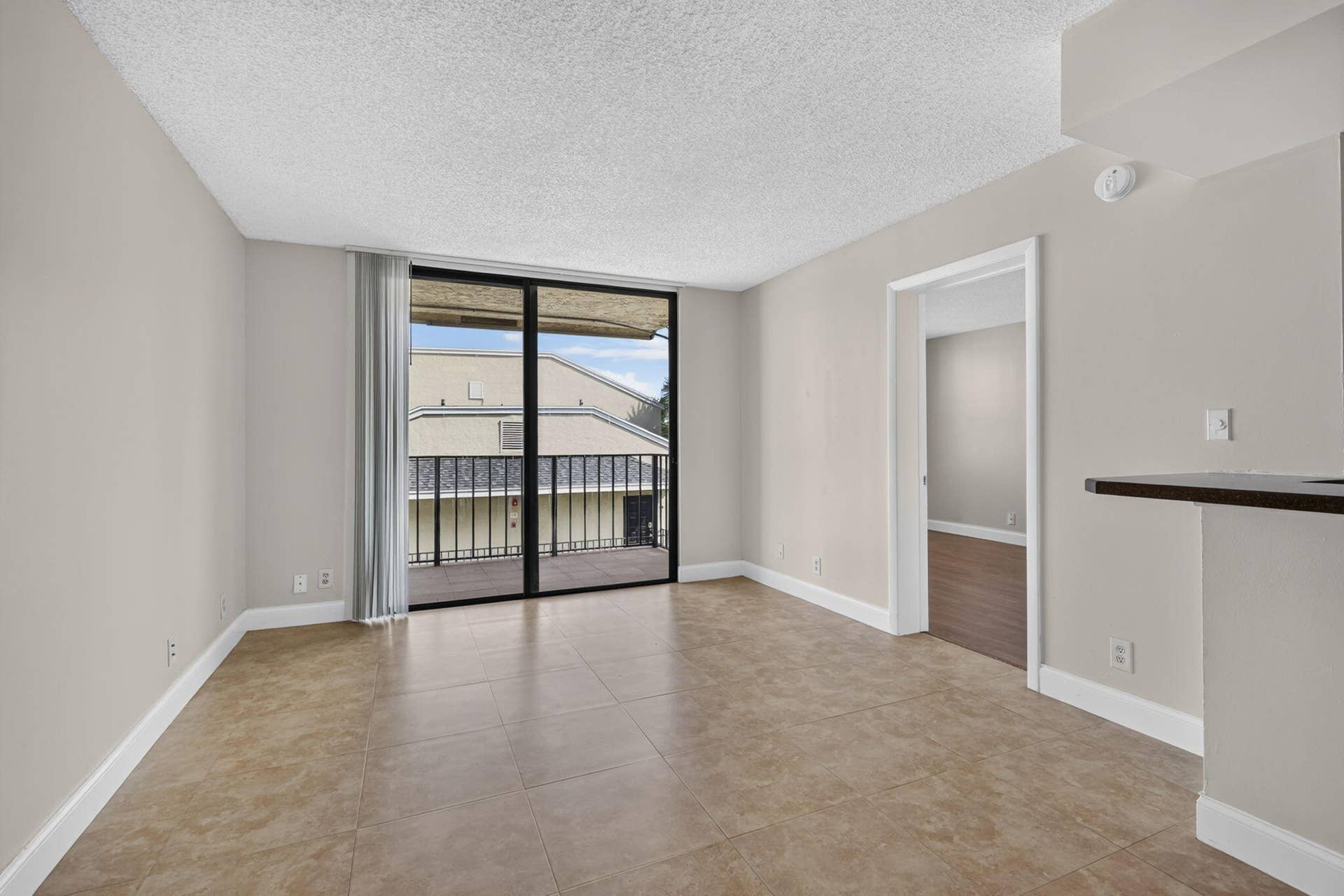 724 EXECUTIVE CENTER Drive, #36, West Palm Beach, West Palm Beach, FL 33401 18-web-or-mls-BS1A3776