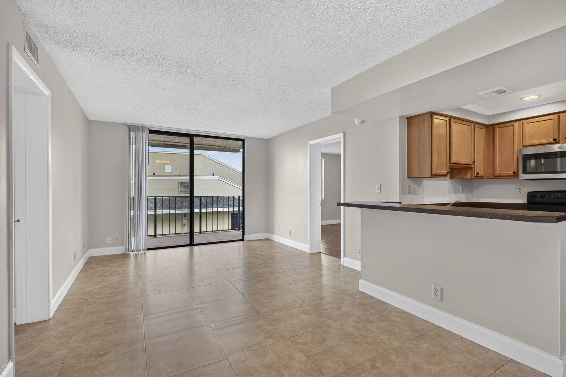 724 EXECUTIVE CENTER Drive, #36, West Palm Beach, West Palm Beach, FL 33401 8-web-or-mls-BS1A3726