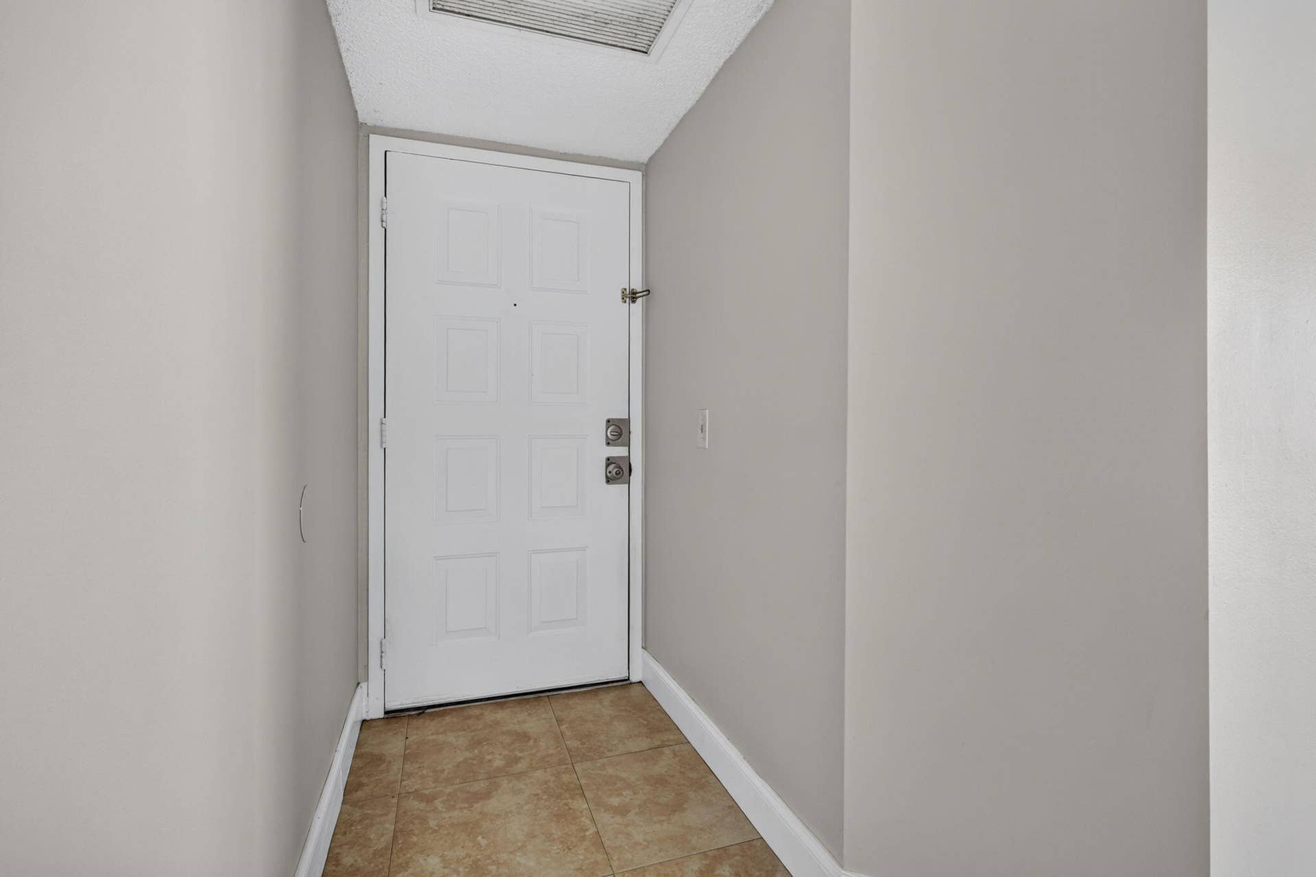 724 EXECUTIVE CENTER Drive, #36, West Palm Beach, West Palm Beach, FL 33401 34-web-or-mls-BS1A3855