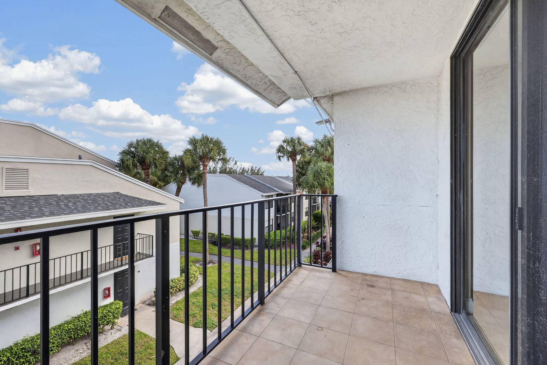 724 EXECUTIVE CENTER Drive, #36, West Palm Beach, West Palm Beach, FL 33401 15-web-or-mls-BS1A3762