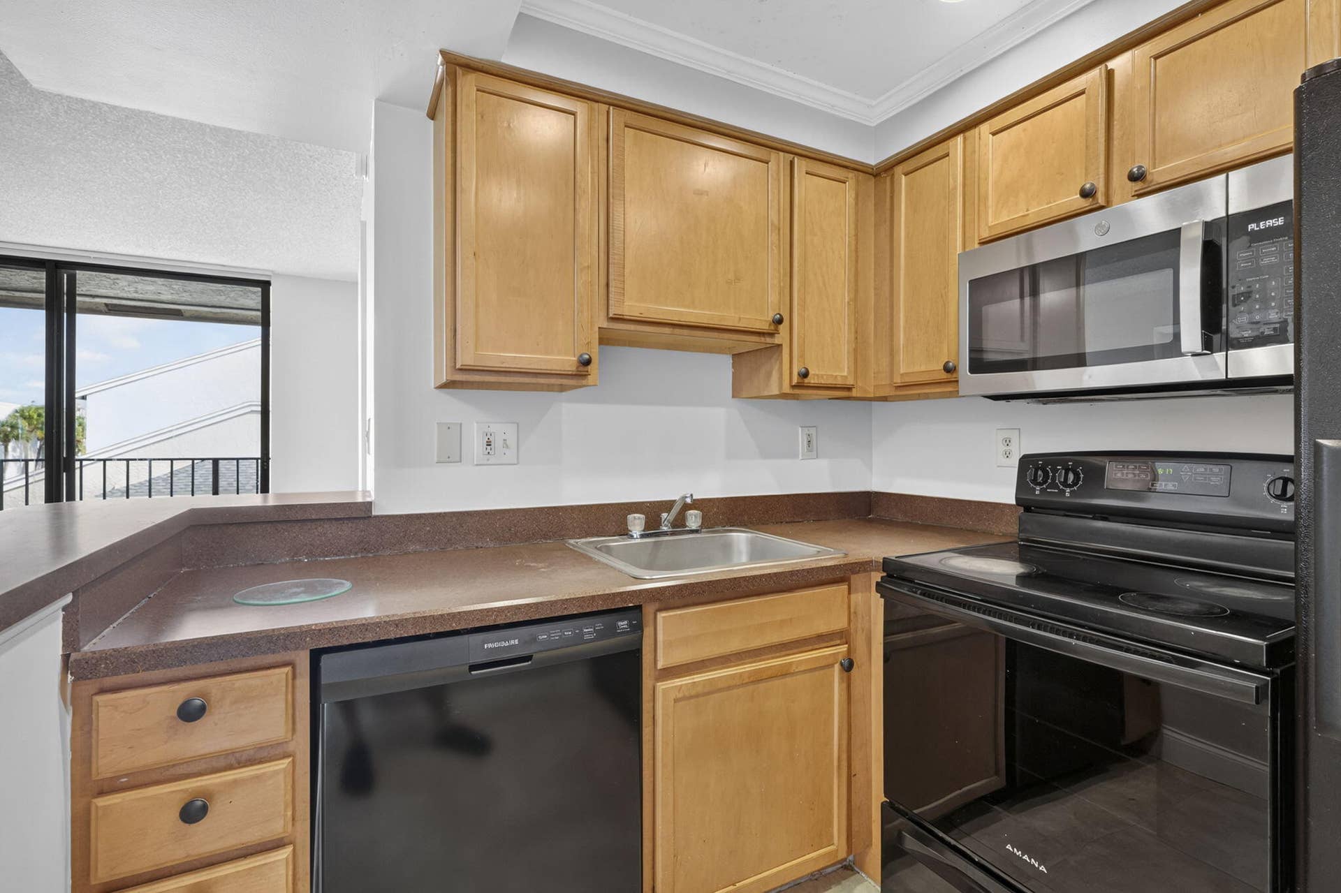 724 EXECUTIVE CENTER Drive, #36, West Palm Beach, West Palm Beach, FL 33401 22-web-or-mls-BS1A3795