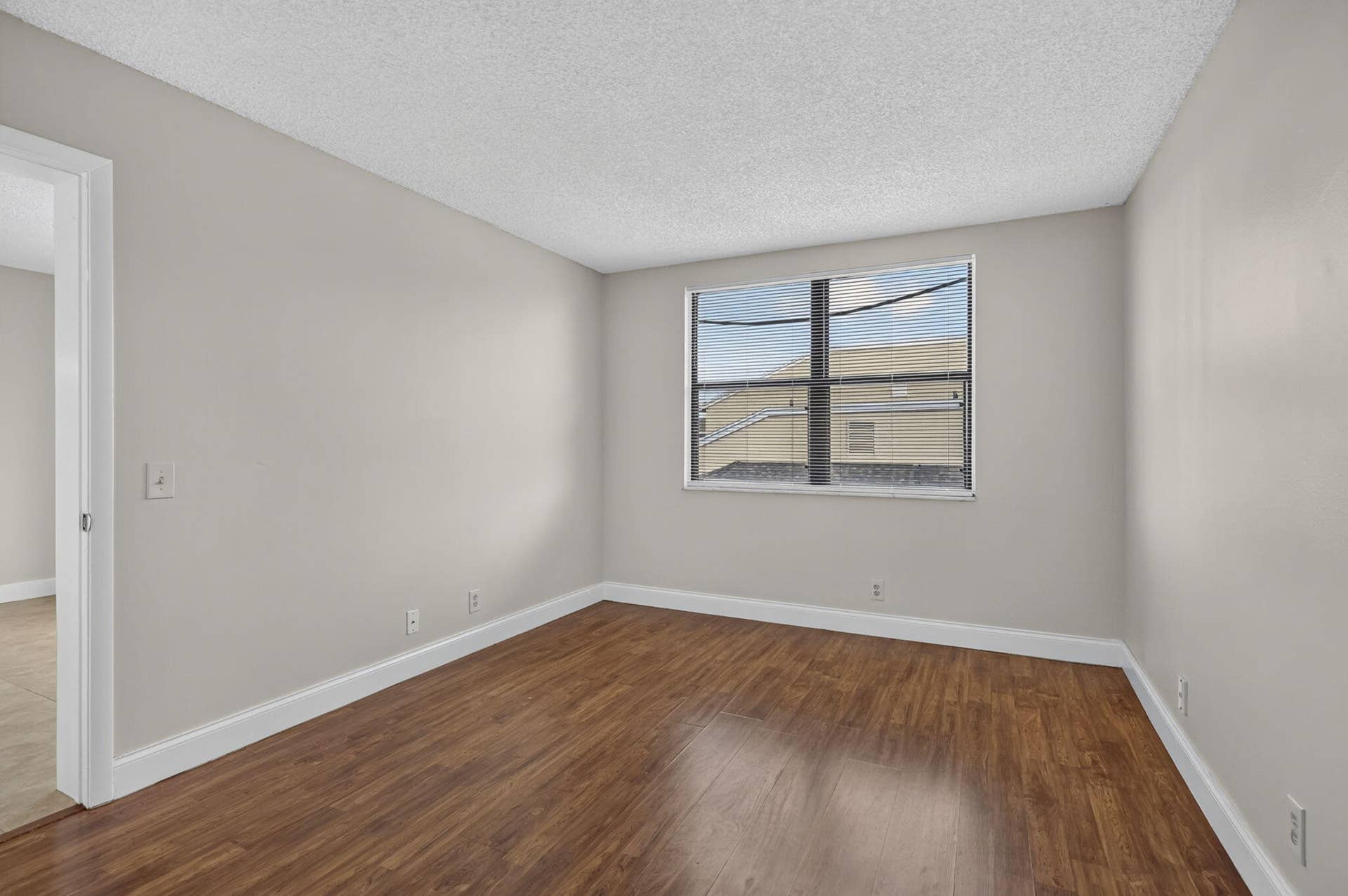 724 EXECUTIVE CENTER Drive, #36, West Palm Beach, West Palm Beach, FL 33401 25-web-or-mls-BS1A3810