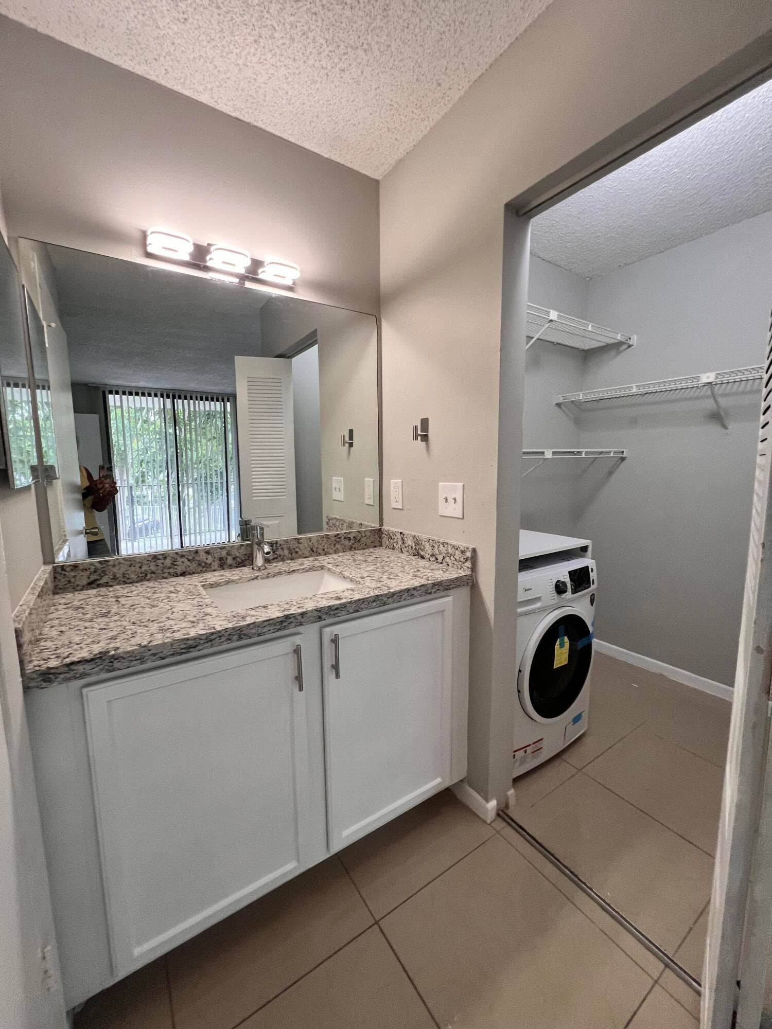 700 EXECUTIVE CENTER Drive, #211, West Palm Beach, West Palm Beach, FL 33401 IMG_4028