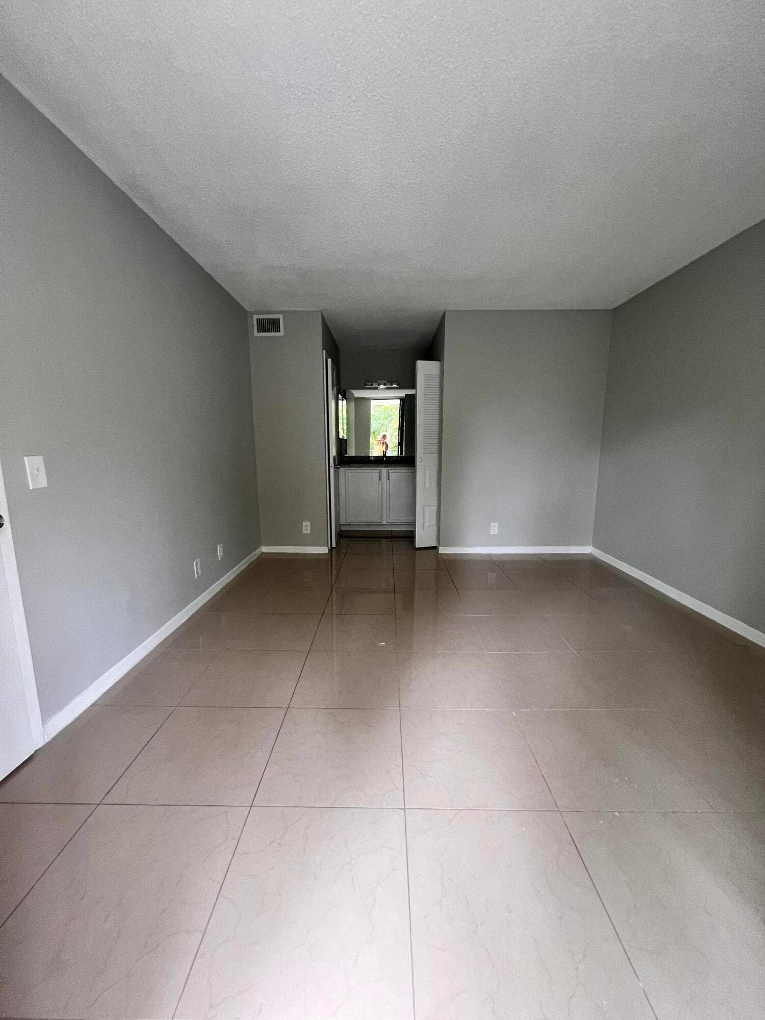 700 EXECUTIVE CENTER Drive, #211, West Palm Beach, West Palm Beach, FL 33401 IMG_4034