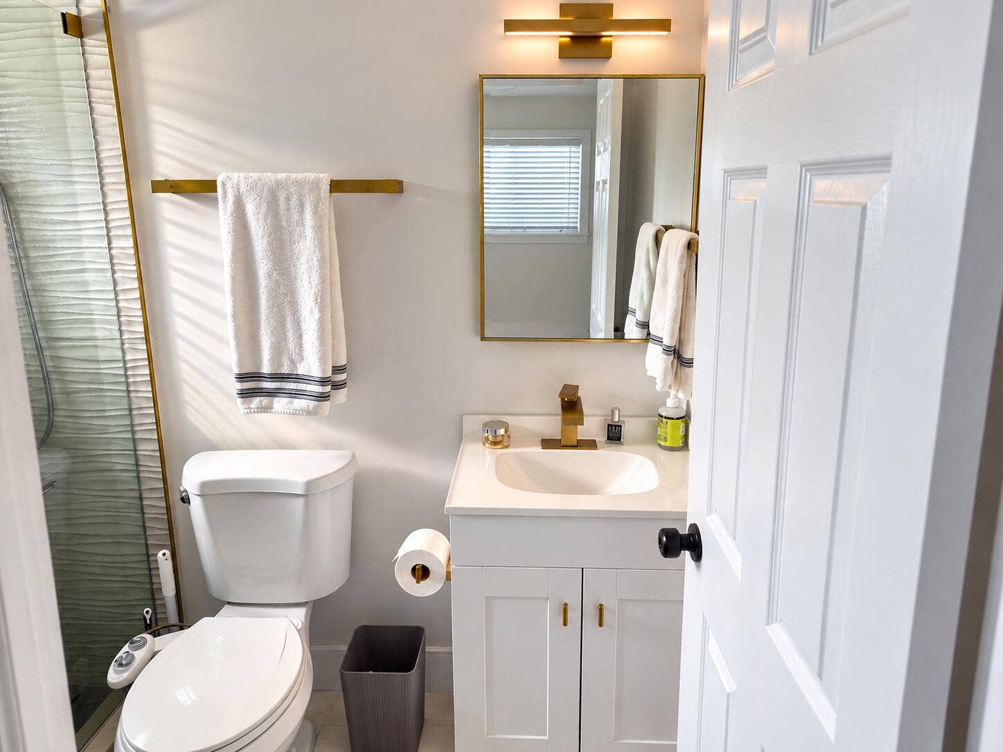 3958 NW 19TH Avenue, Oakland Park, FL 33309 CC9D1675-613F-4D0A-BAC2-E41F98300E81