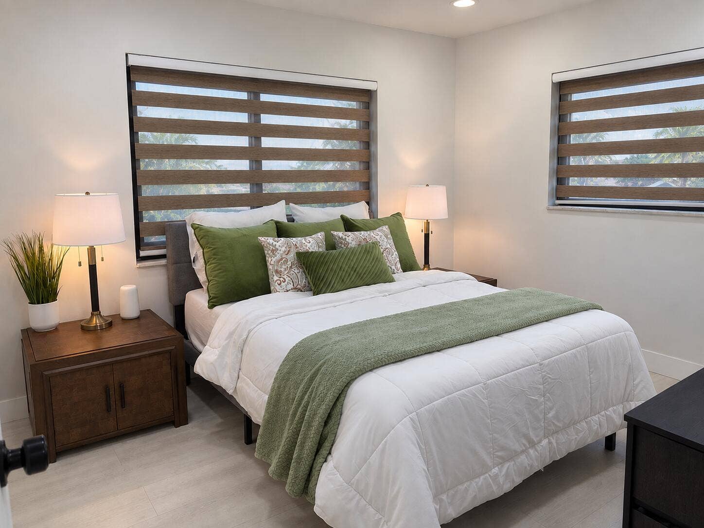3958 NW 19TH Avenue, Oakland Park, FL 33309 EA7EC1A7-5573-4C48-837E-F38E079FE989