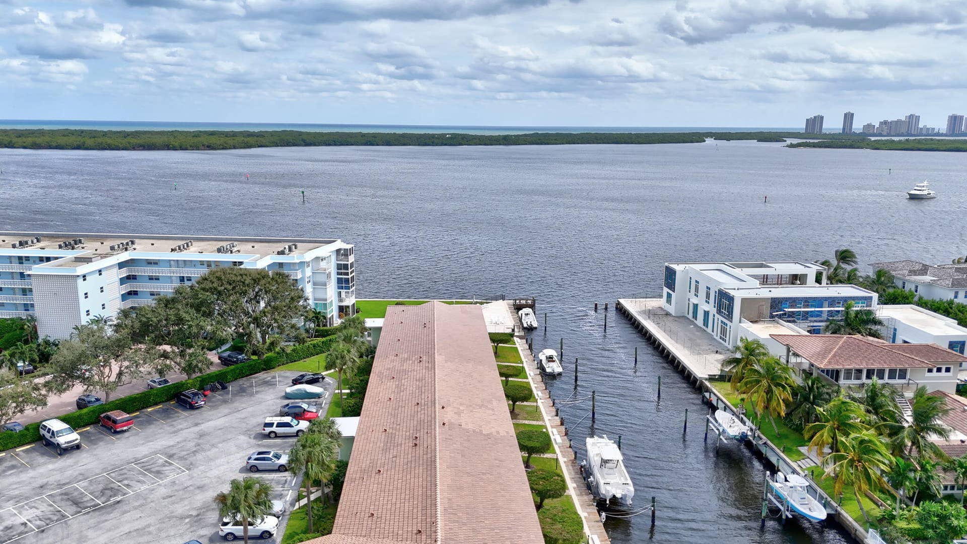 68 YACHT CLUB Drive, #12, North Palm Beach, North Palm Beach, FL 33408 47-web-or-mls-DJI_20241017124722_0382_D_