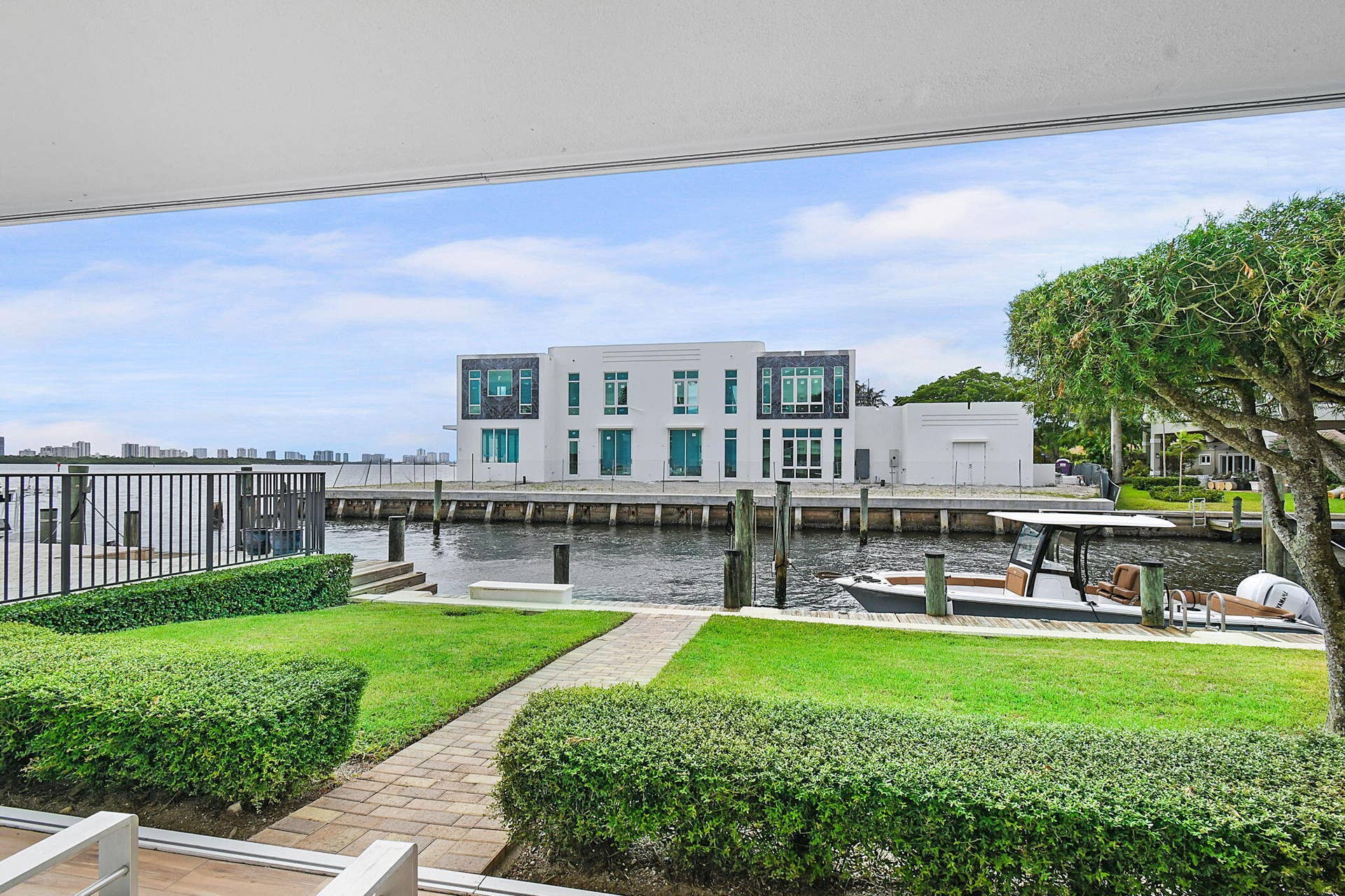 68 YACHT CLUB Drive, #12, North Palm Beach, North Palm Beach, FL 33408 28-web-or-mls-750_9215