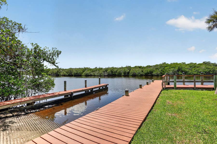 Property photo for 270 SW SOUTH RIVER Drive, #204, Stuart, FL