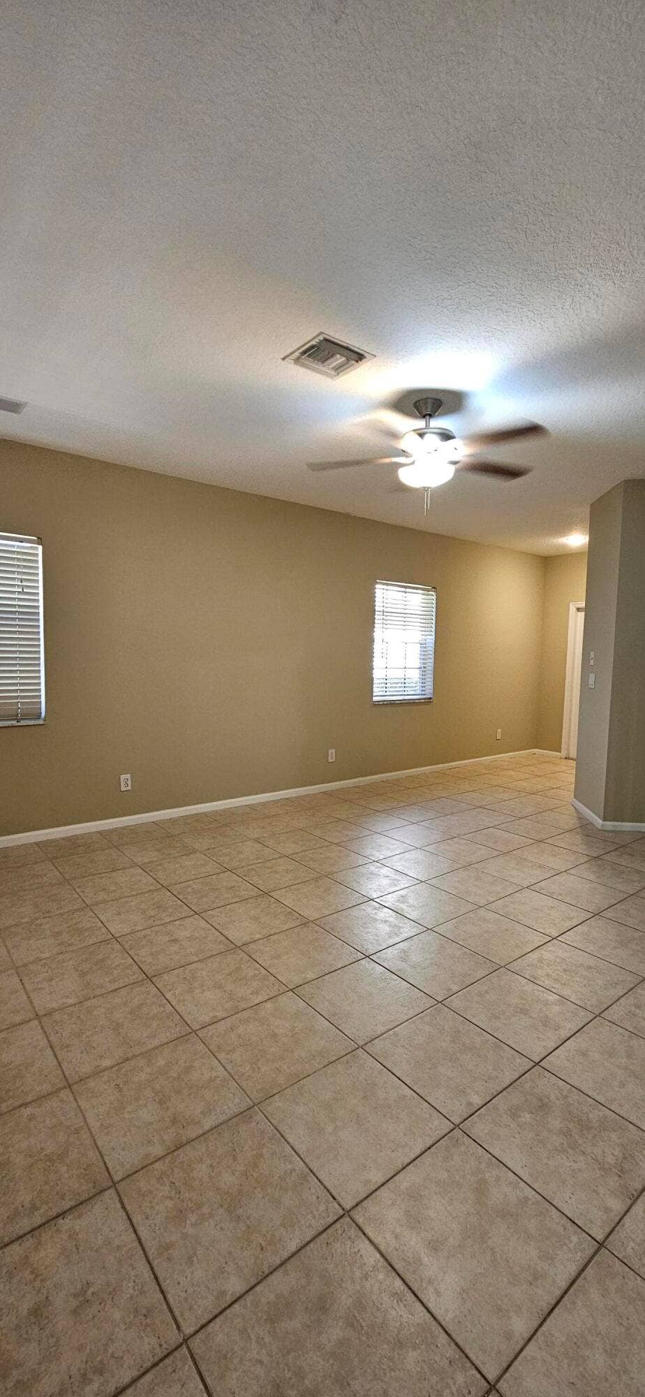 754 NW 126TH Avenue, Coral Springs, FL 33071 20260927_122755