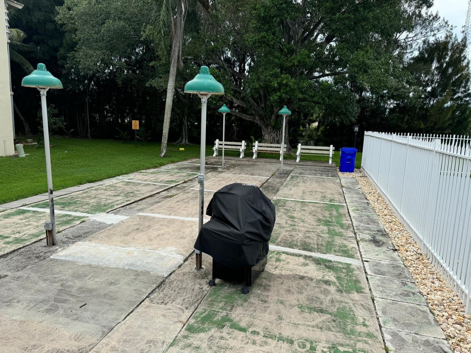 4730 NW 10TH Court, #112, Plantation, Plantation, FL 33313 Barbe Q Area
