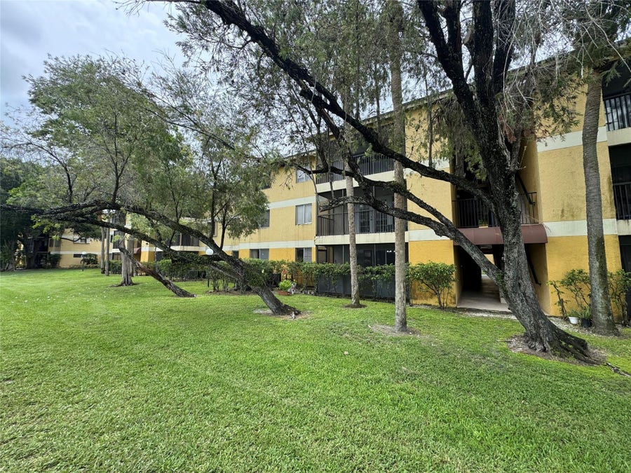 Property photo for 3013 N Oakland Forest Drive, #106, Oakland Park, FL