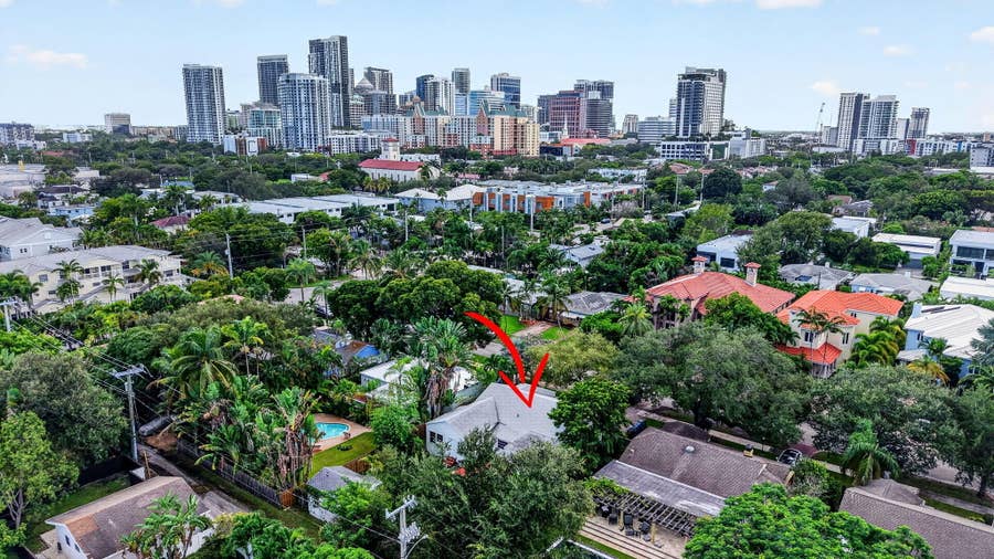 Property photo for 416 NE 11TH Avenue, Fort Lauderdale, FL