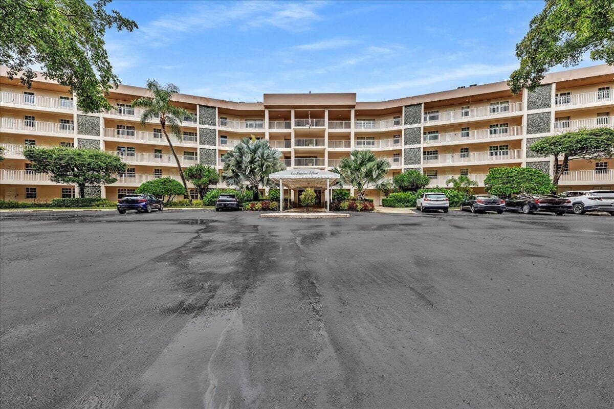 3505 Oaks Way, #109, Pompano Beach, FL 33069 Building 115