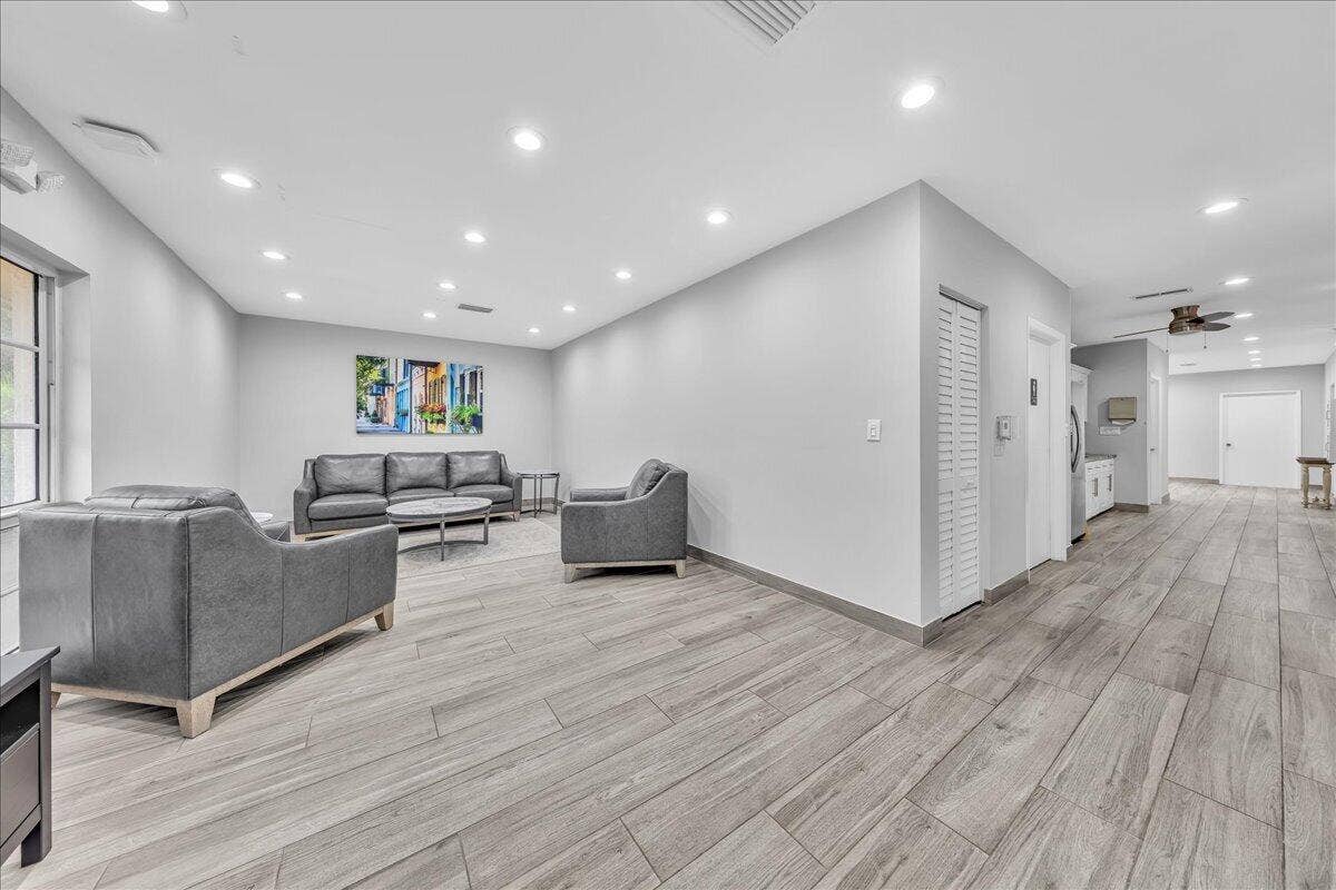 3505 Oaks Way, #109, Pompano Beach, FL 33069 Community room