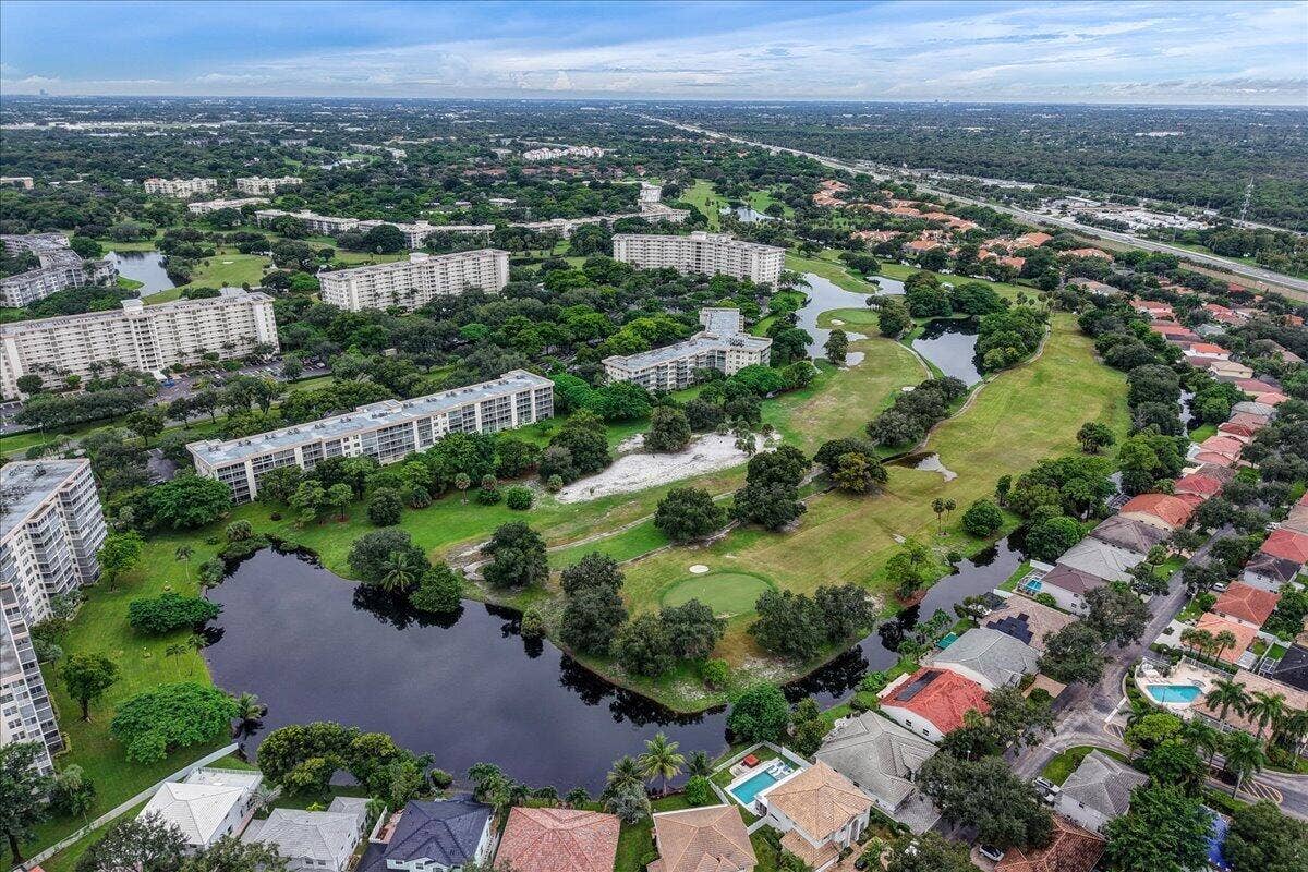 3505 Oaks Way, #109, Pompano Beach, FL 33069 Aerial