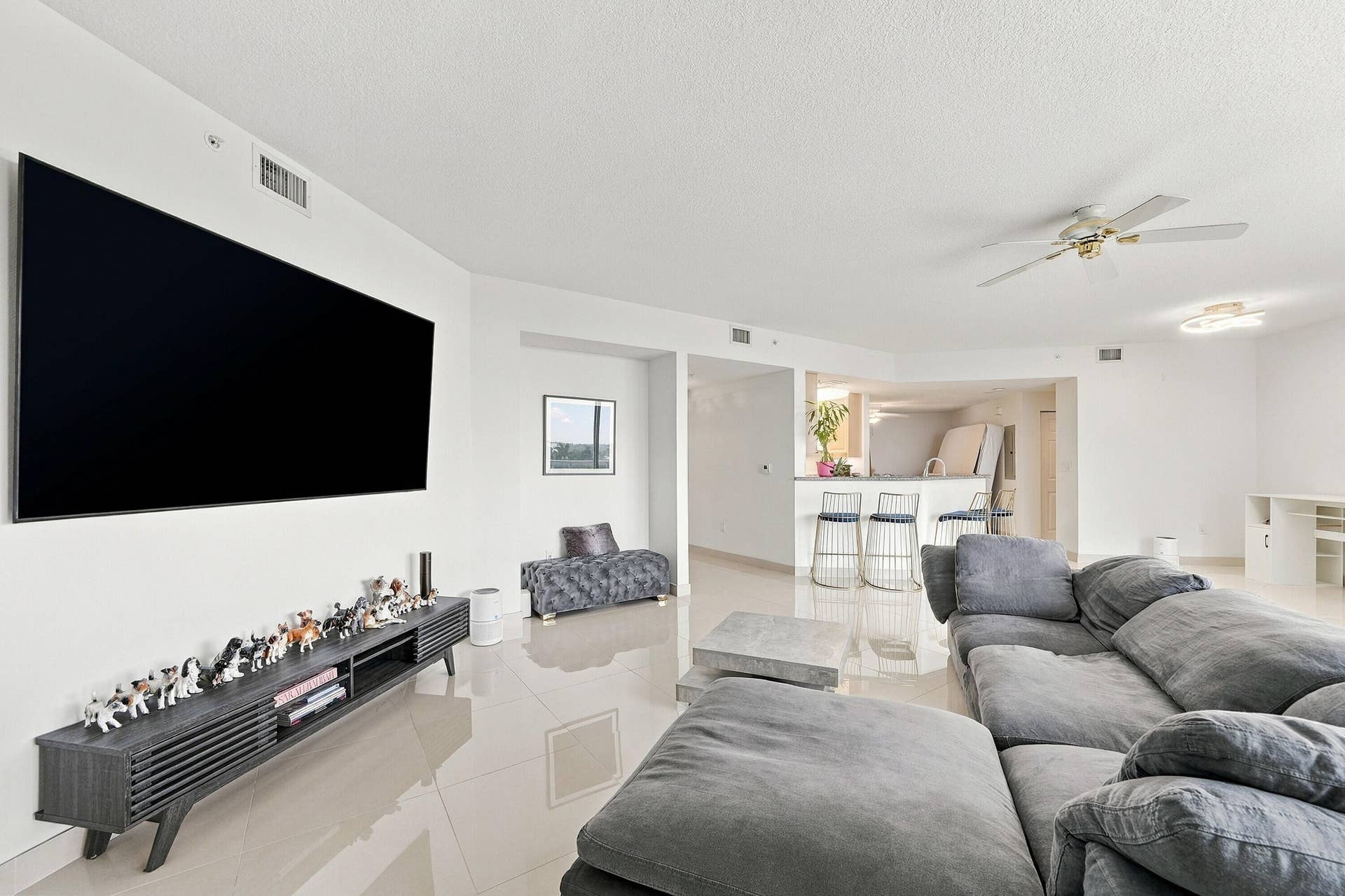 6001 N OCEAN Drive, #503, Hollywood, FL 33019 07_dsc04647_with_tv