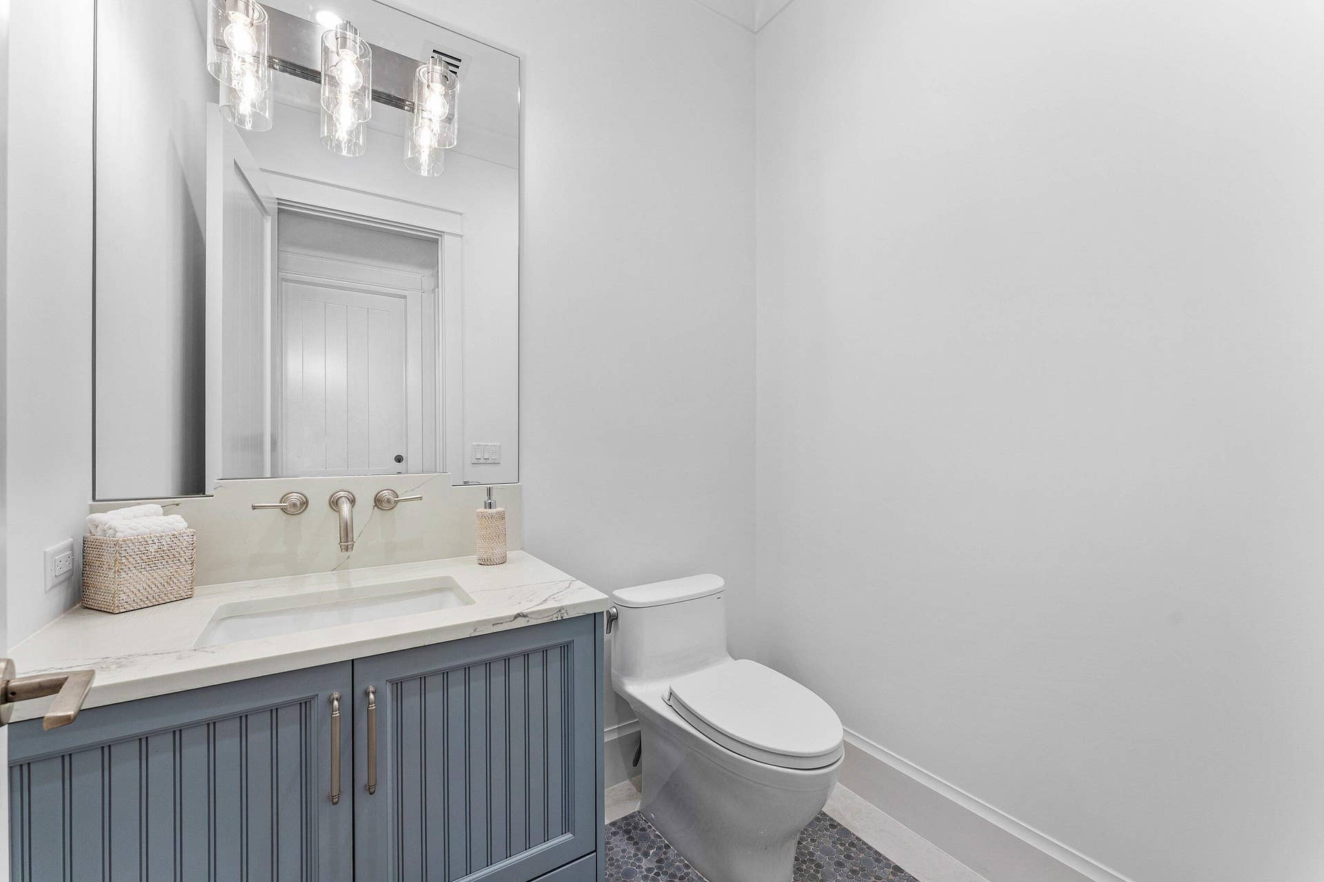 140 SE 1st Avenue, Delray Beach, FL 33444 Half Bathroom