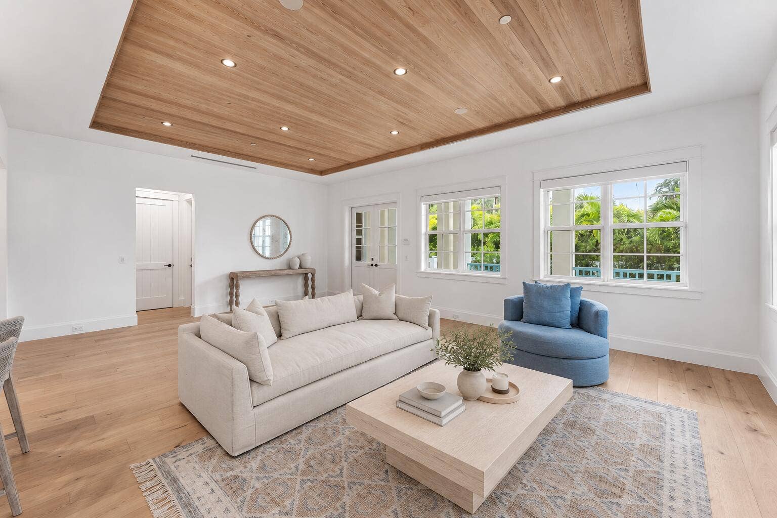 140 SE 1st Avenue, Delray Beach, FL 33444 Living Room