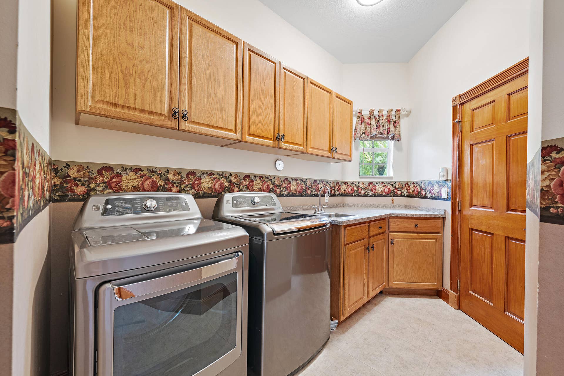 10672 154th Road N, Jupiter, FL 33478 Laundry Room