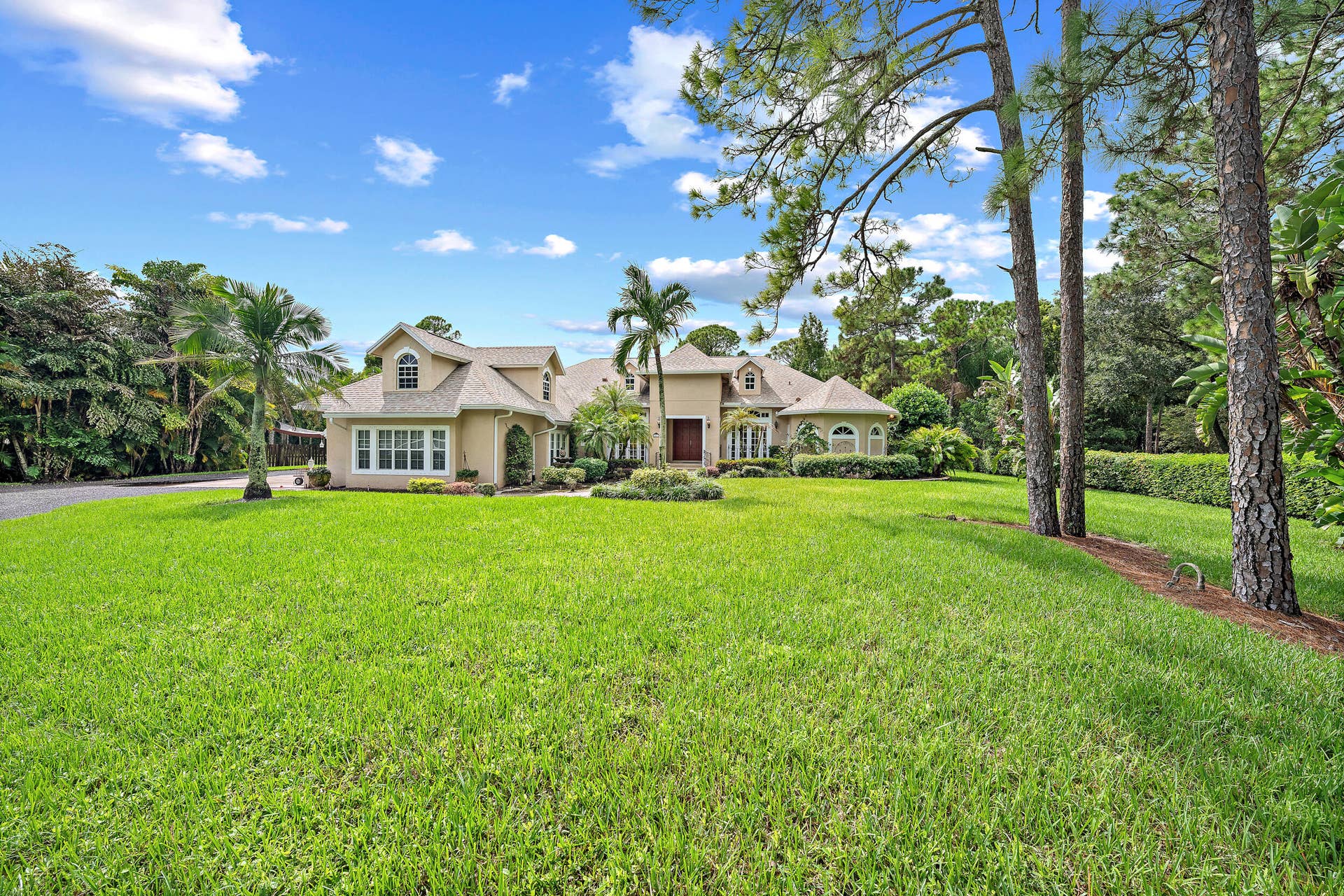 10672 154th Road N, Jupiter, FL 33478 Front Yard