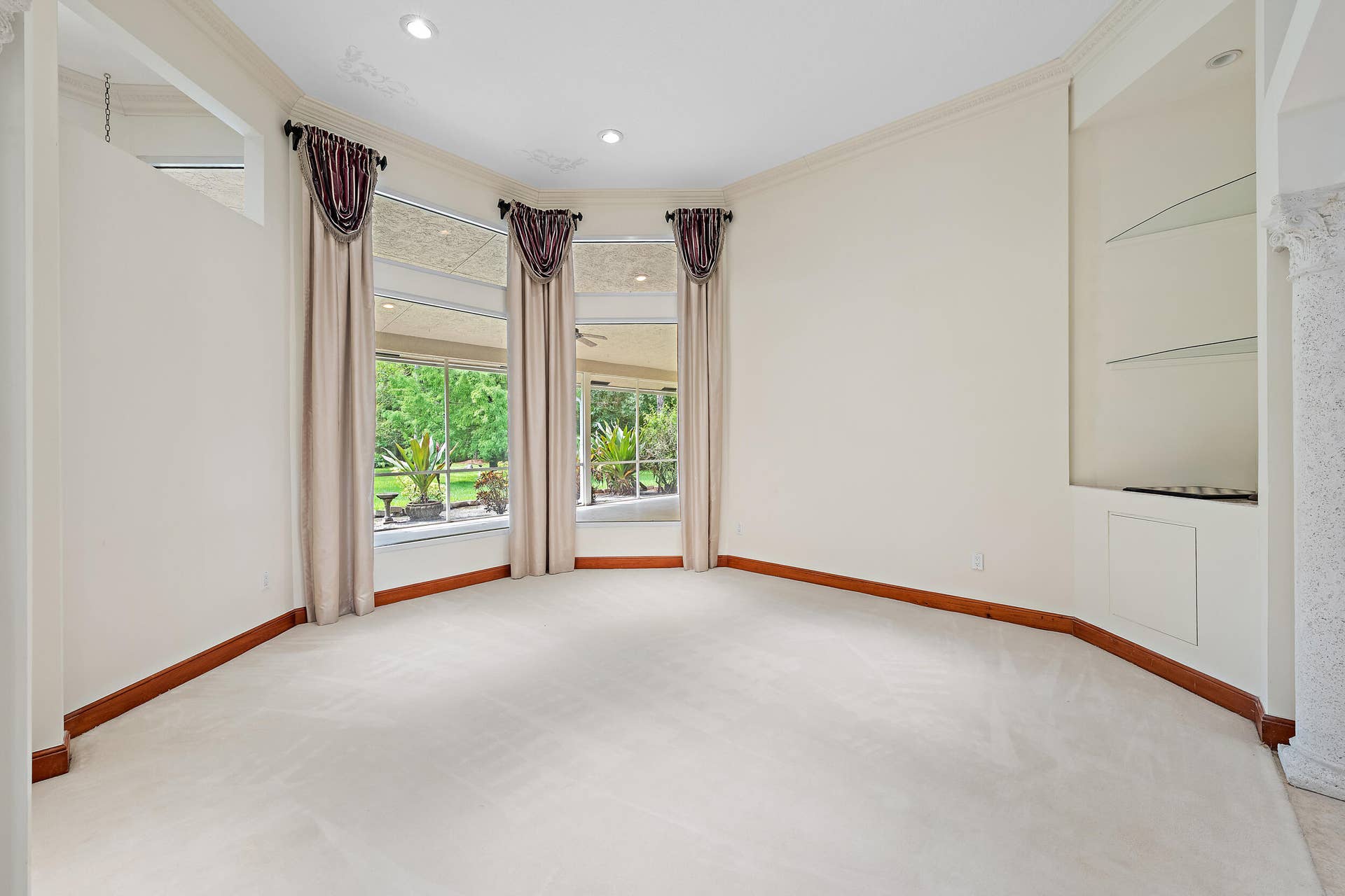 10672 154th Road N, Jupiter, FL 33478 Living Room
