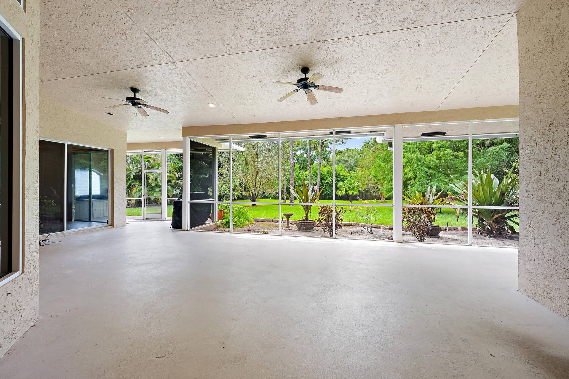 10672 154th Road N, Jupiter, FL 33478 Screened In Patio