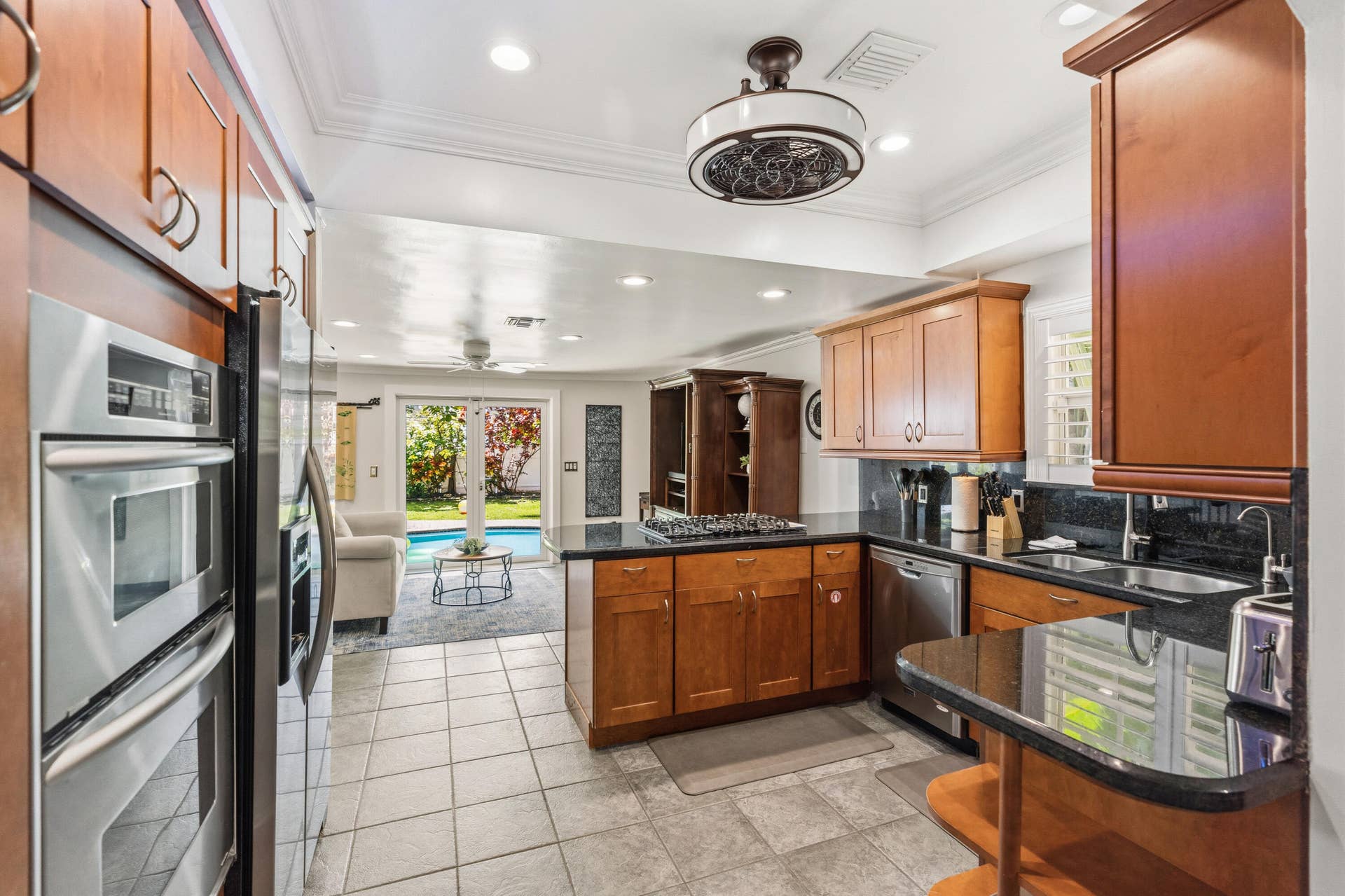 614 SE 5TH Court, Fort Lauderdale, FL 33301 8