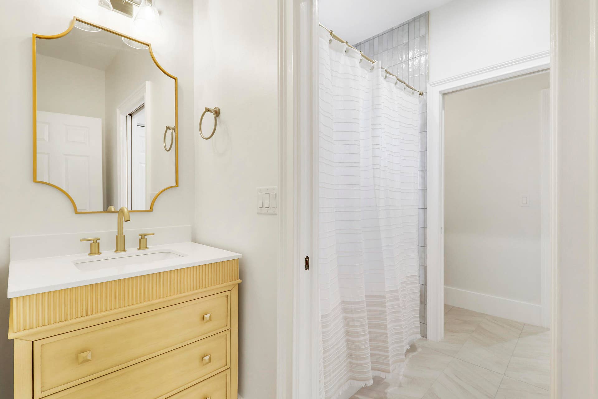 142 SEGOVIA Way, Jupiter, Jupiter, FL 33458 Jack and Jill Bath
