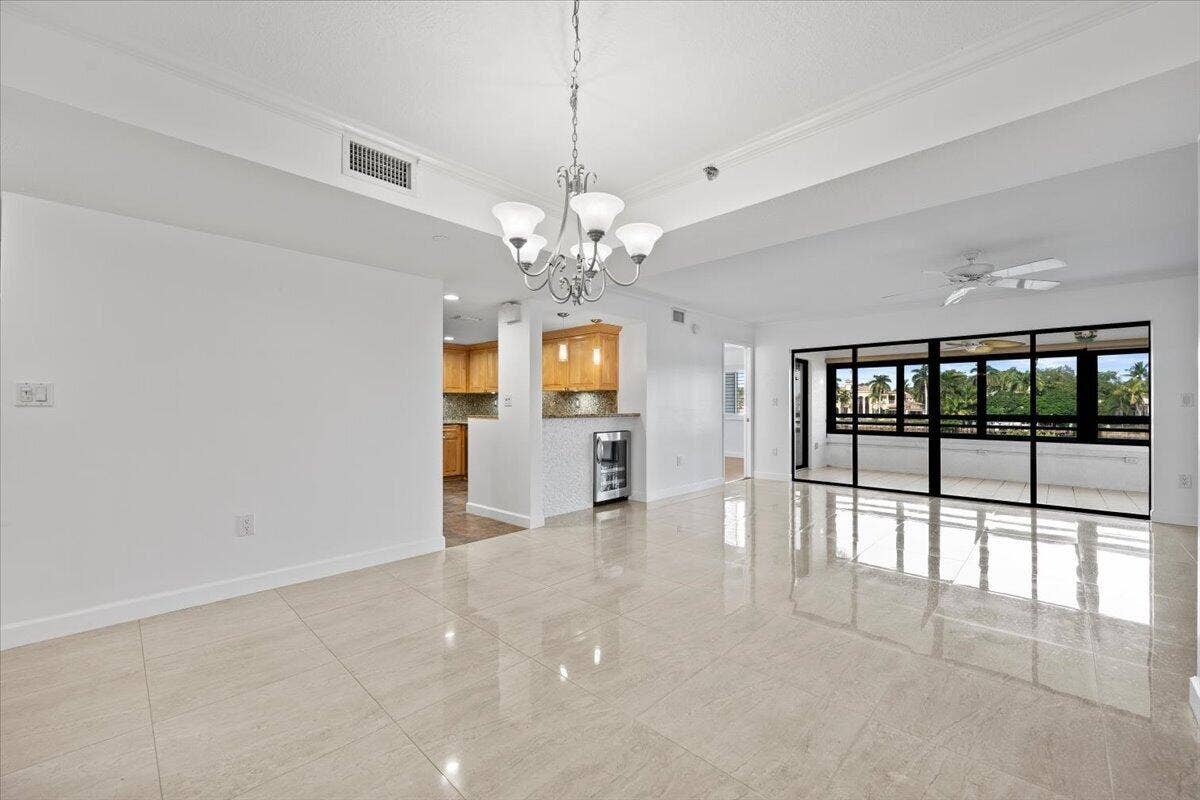 526 OAK HARBOUR Drive, #526, Juno Beach, FL 33408 04-LUX_1583