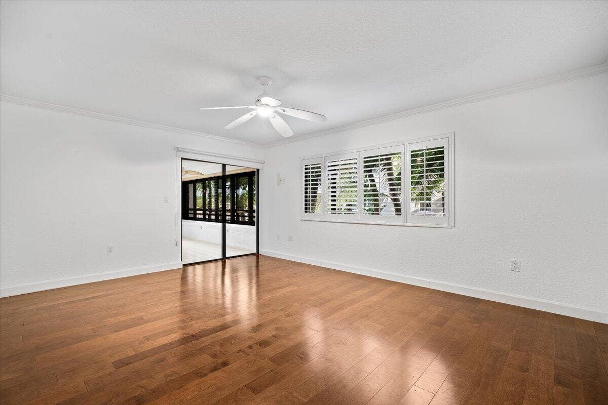 526 OAK HARBOUR Drive, #526, Juno Beach, FL 33408 18-LUX_1683