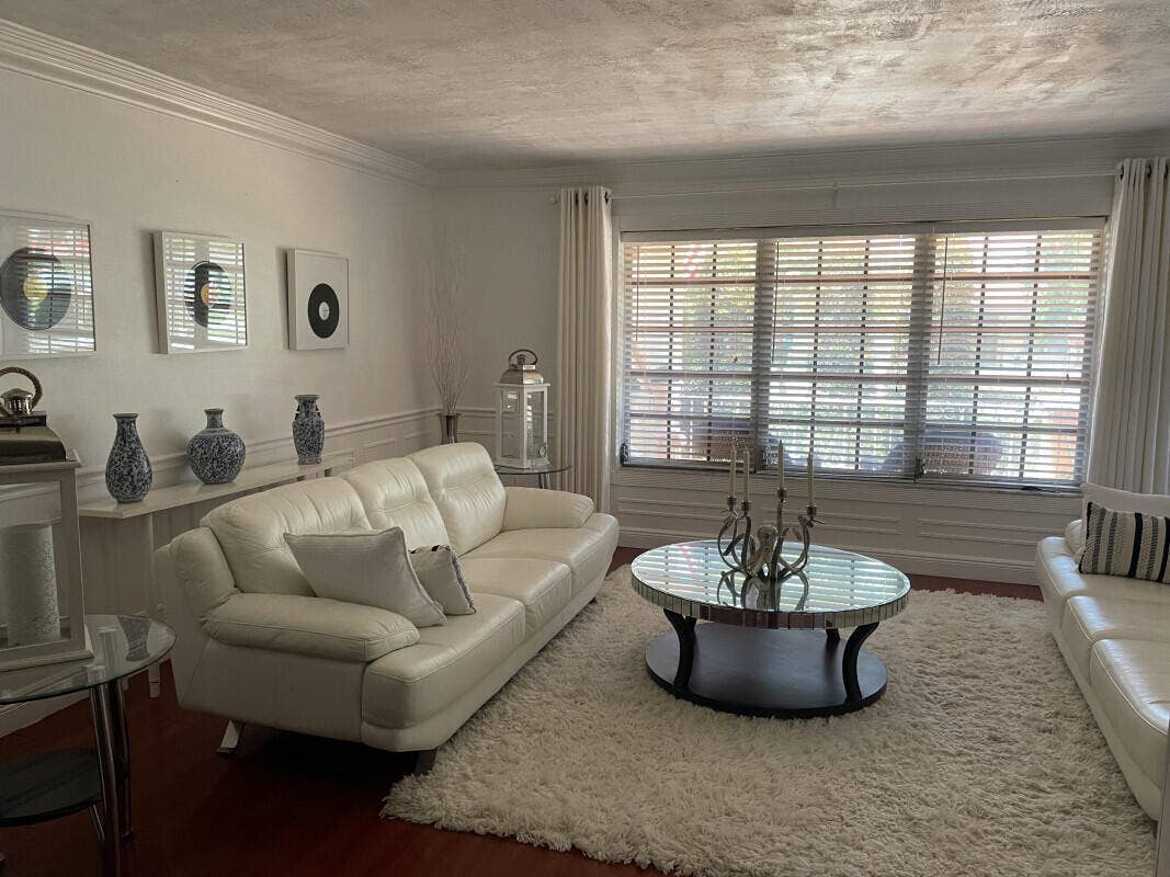 8670 NW 19th Street, Pembroke Pines, FL 33024 LivingRoomjpg