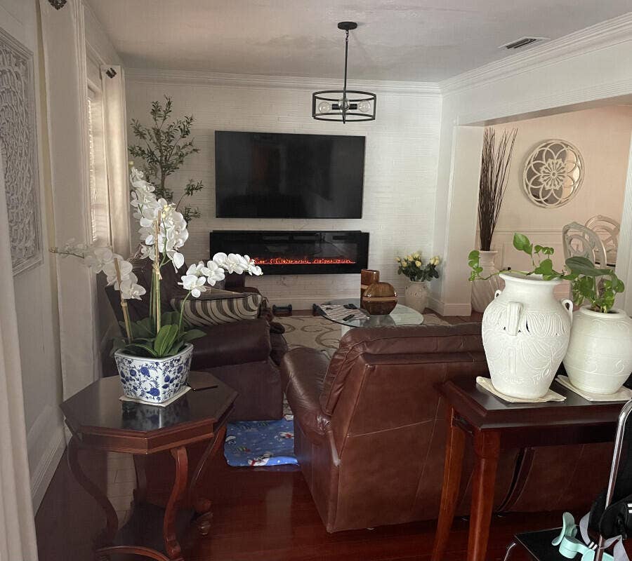 8670 NW 19th Street, Pembroke Pines, FL 33024 Famroomjpg