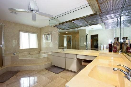 10254 Crosswind Road, Boca Raton, FL 33498 master bathroom